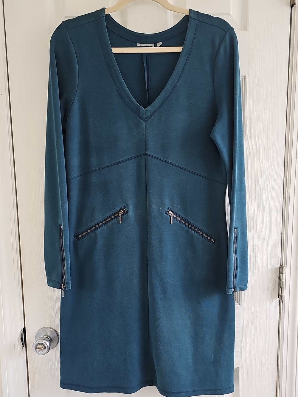 Athleta V-Neck Long Sleeve Teal Dress with Zip Pocket Details
